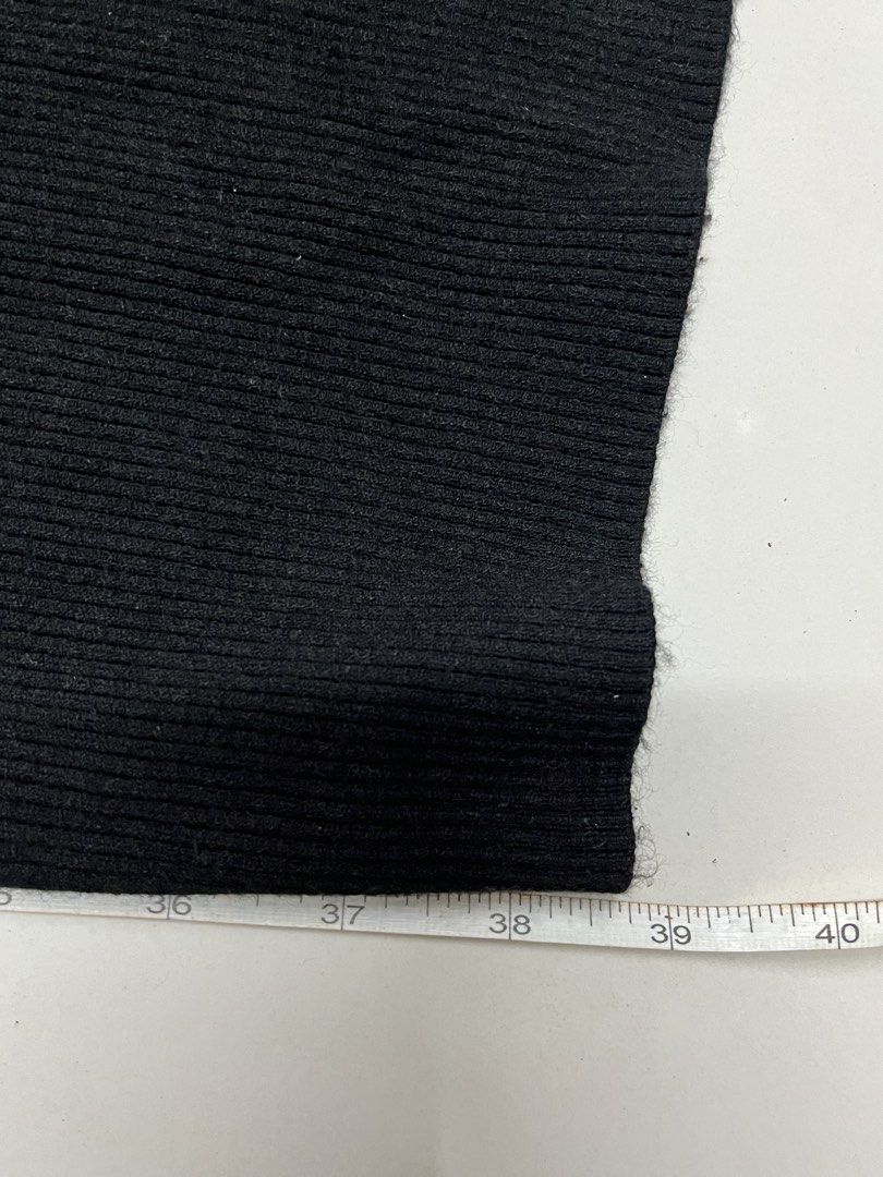 Uniqlo knit ribbed pants (Category: Other Bottoms) located in Floridablanca. Submitted by common.room (Listing ID 1459903899, Image 3). Description: last price been used a few times it’s cotton so may himulmol.