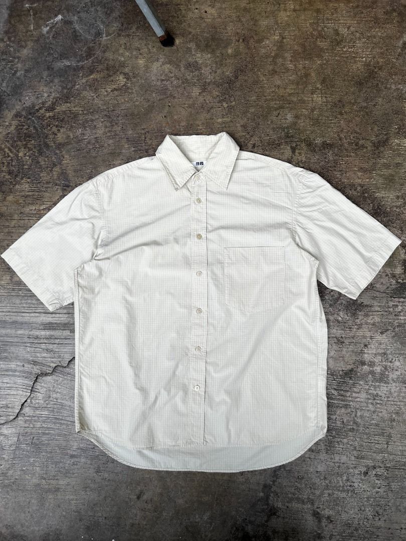 Uniqlo Oversized Polo (Category: Formal Shirts) located in Manila. Submitted by 4gottengoods (Listing ID 1460094498, Image 1). Description: Uniqlo Oversized Polo Excellent Condition Width 24.5 Length 30.