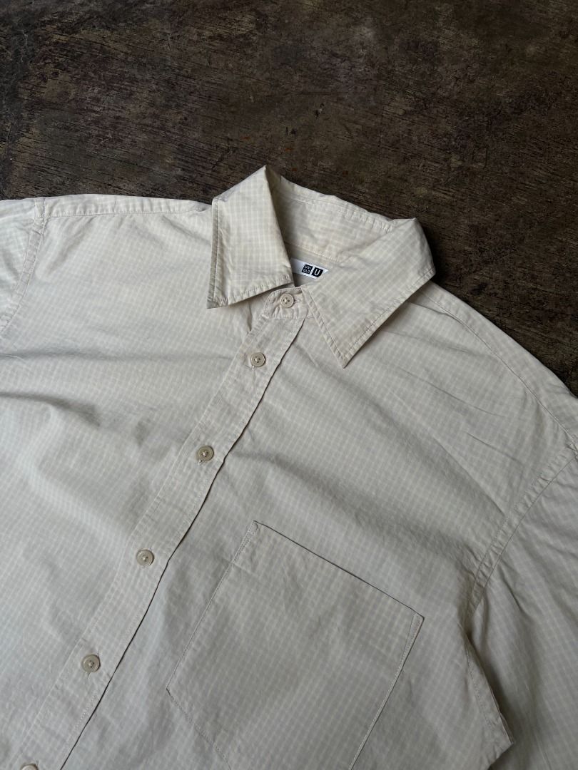 Uniqlo Oversized Polo (Category: Formal Shirts) located in Manila. Submitted by 4gottengoods (Listing ID 1460094498, Image 2). Description: Uniqlo Oversized Polo Excellent Condition Width 24.5 Length 30.