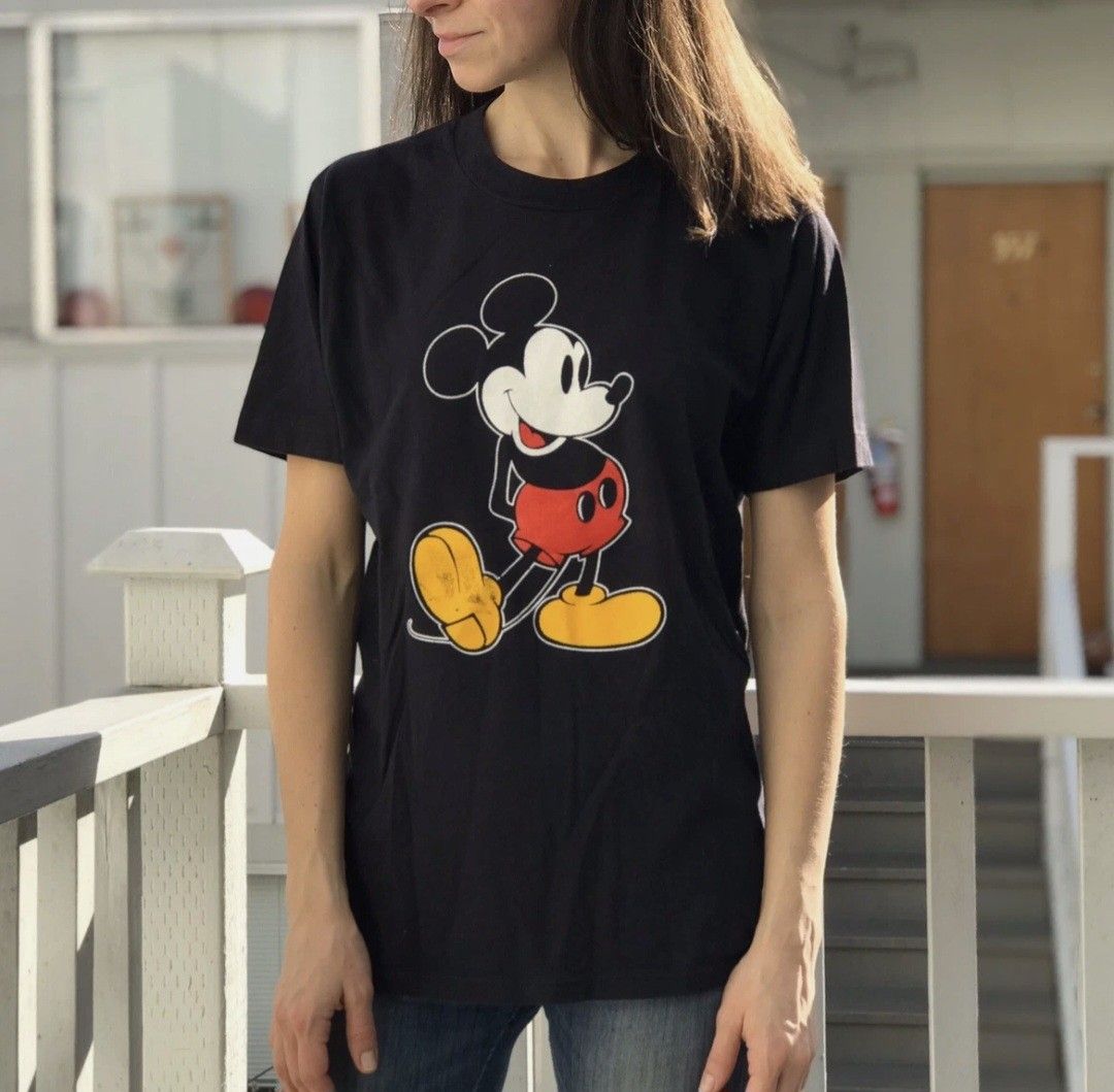 Uniqlo UT T-shirt (Category: Shirts) located in Taguig. Submitted by authprelovedonlineshop2 (Listing ID 1459940749, Image 1). Description: - Uniqlo UT T-shirt - Features a Mickey Mouse graphic - Color: Black - Size: Small-Medium - Crew neck and short sleeves - Very Good Condition Php288 🍀All items are preloved unless stated as brand new. 🍀Please manage your expectations. Major flaws will be indicated, if any. 🍀Color may vary due to lightning 