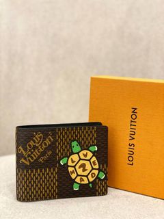 (Category: ) located in . Submitted by watchluxury888 (Listing ID 1460005355, Image 1). Description: .