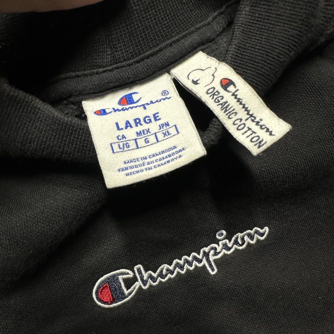 V4 - 7 Champions mock-neck sweatshirt (Category: Sleep and Loungewear) located in Bauang. Submitted by laceituplu (Listing ID 1460084136, Image 2). Description: Champions mock-neck sweatshirt featuring an embroidered script logo across the chest..