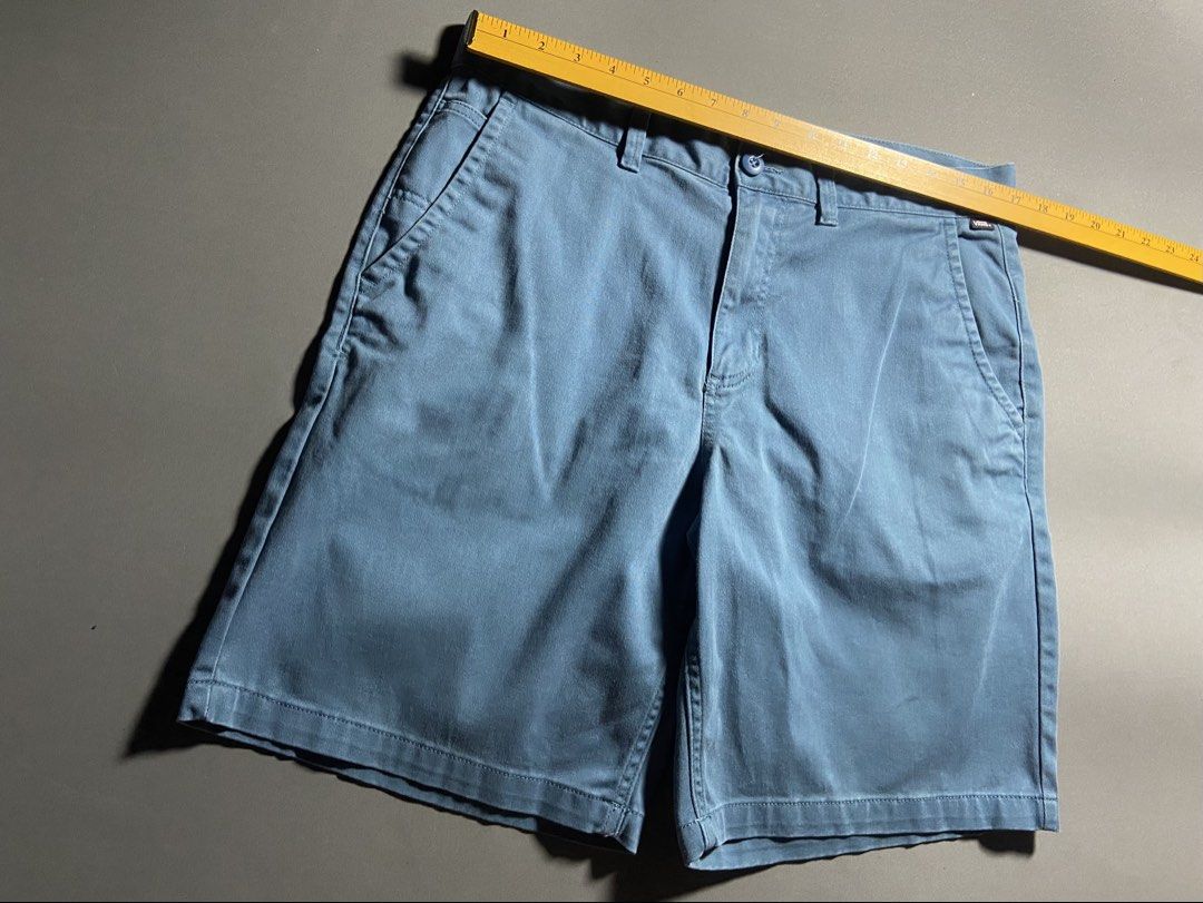 Vans authentic chino short (Category: Shorts) located in Cabuyao City. Submitted by chukz_x (Listing ID 1459954341, Image 3). Description: Vans authentic chino short Size : 34 Dimes : 34W 19.5L Condition : Excellent Issue : none Price : 400 📍READY TO WEAR 📍Cabuyao Laguna.
