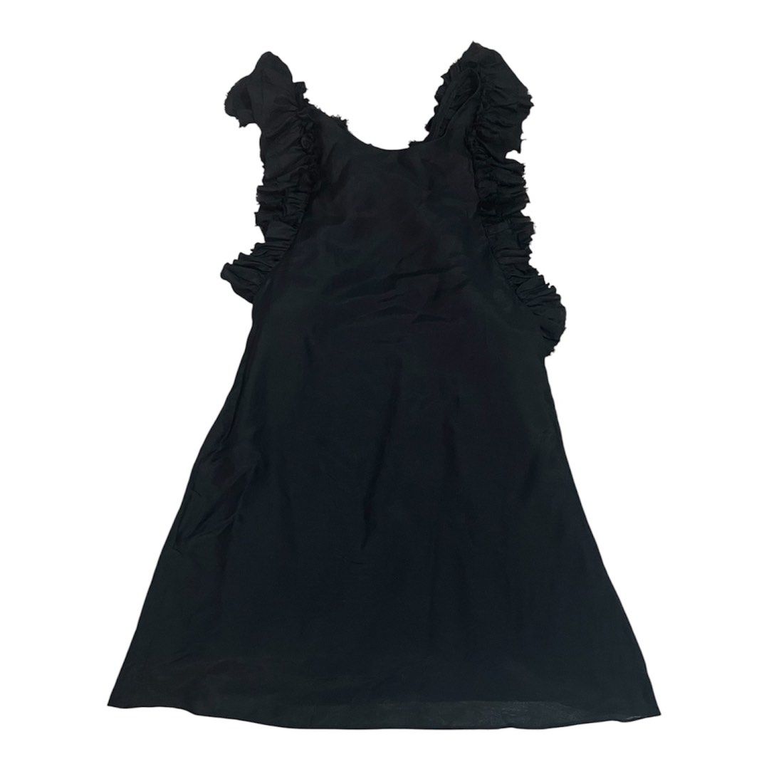 Vera Wang top (Category: Blouses) located in Davao. Submitted by mj_designervintagecurator (Listing ID 1459931821, Image 1). Description: 📌In good condition 📌bust 34- -armhole 30- length 32 inches.