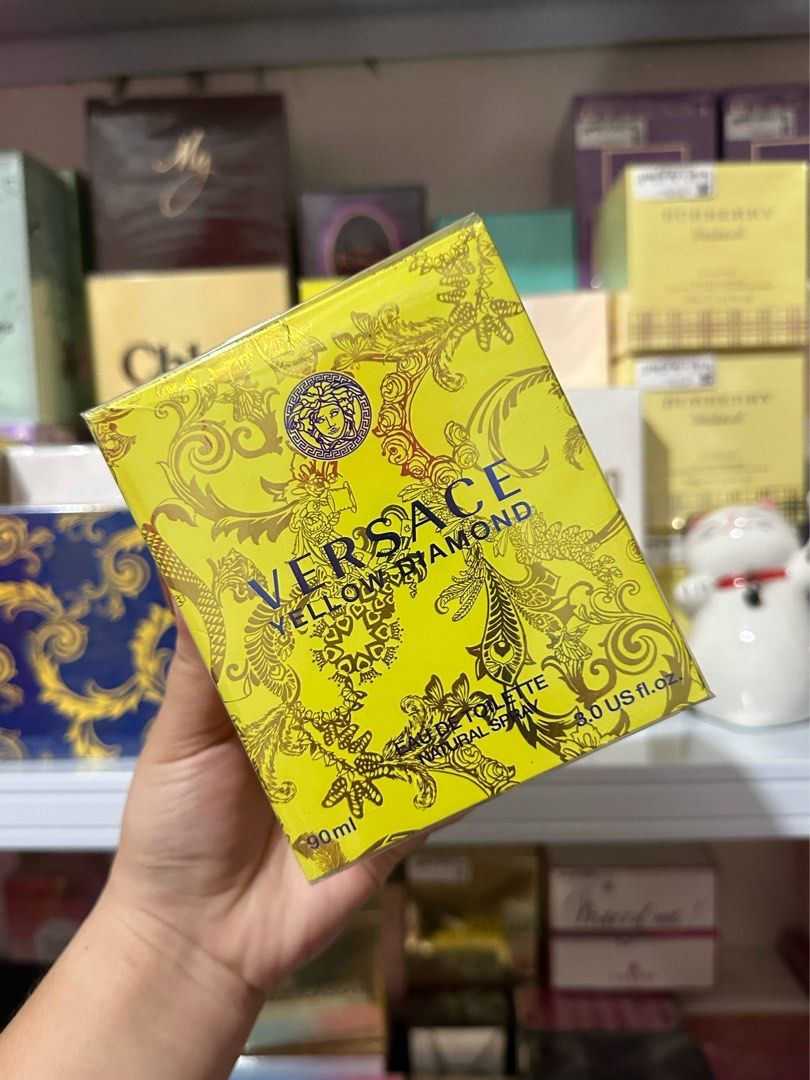 VERSACE YELLOW DIAMOND EDT (Category: Fragrance & Deodorants) located in Quezon City. Submitted by embere_shop (Listing ID 1459902571, Image 1). Description: 📌Please read the last image carefully - all details are already provided. ❗️Offers below the regular price will no longer be entertained. Thank you for understanding. 💰 Mode of Payment (MOP): GCash 📦 Mode of Delivery (MOD): • Lalamove (Same-day delivery) • J&T Express (1–2 days) 📍 Locati