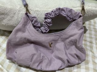 (Category: ) located in . Submitted by preloved_coll (Listing ID 1459934373, Image 1). Description: .