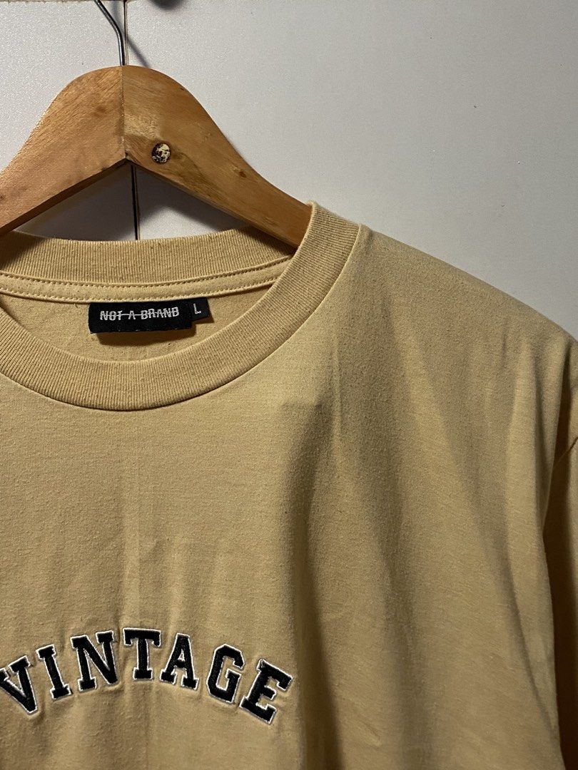 VINTAGE ARC LOGO SHIRT (Category: Tshirts & Polo Shirts ) located in Manila. Submitted by thrifted_g00ds2k25 (Listing ID 1459968050, Image 2). Description: VINTAGE ARC LOGO TEE SIZE L EXCELLENT CONDITION 9/10 COLOR RATE NO ISSUES 150 DM FOR MORE DETAILS AND INFO 📥📥.