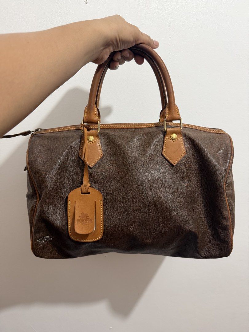 Vintage Etro Boston (Category: Shoulder Bags) located in Caloocan City. Submitted by autorjoymarie24 (Listing ID 1460051303, Image 3). Description: ✨ FOR SALE ✨ 👜 Classy Vintage Leather Bag 🤎 Perfect for everyday use, office, travel, or your next OOTD! ✨ Elegant vintage look ✨ Spacious & stylish ✨ Genuine leather feel ✨ Timeless brown & tan combination.