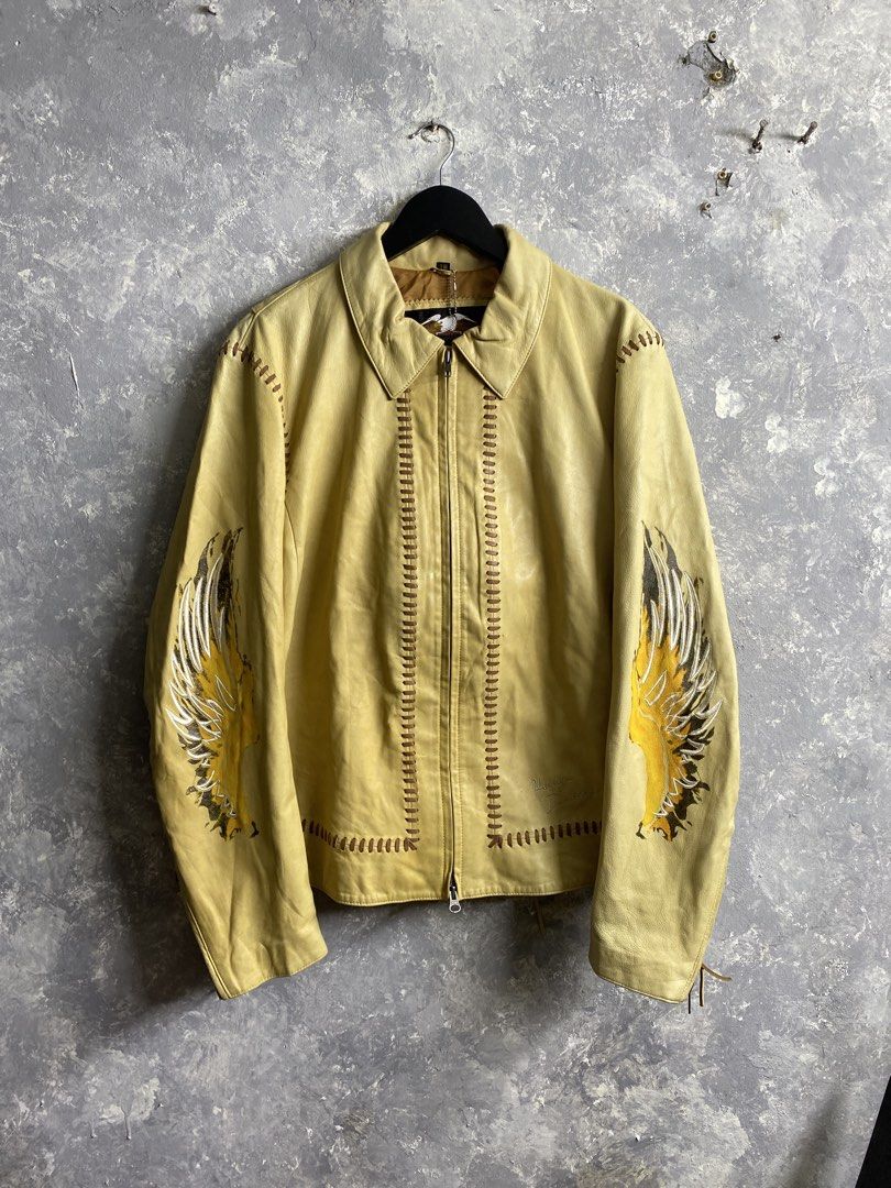 Vintage Harley Davidson Soft Leather Jacket (Category: Coats, Jackets and Outerwear) located in Pasig City. Submitted by lumangkamisa (Listing ID 1459996077, Image 1). Description: Fits medium-large.
