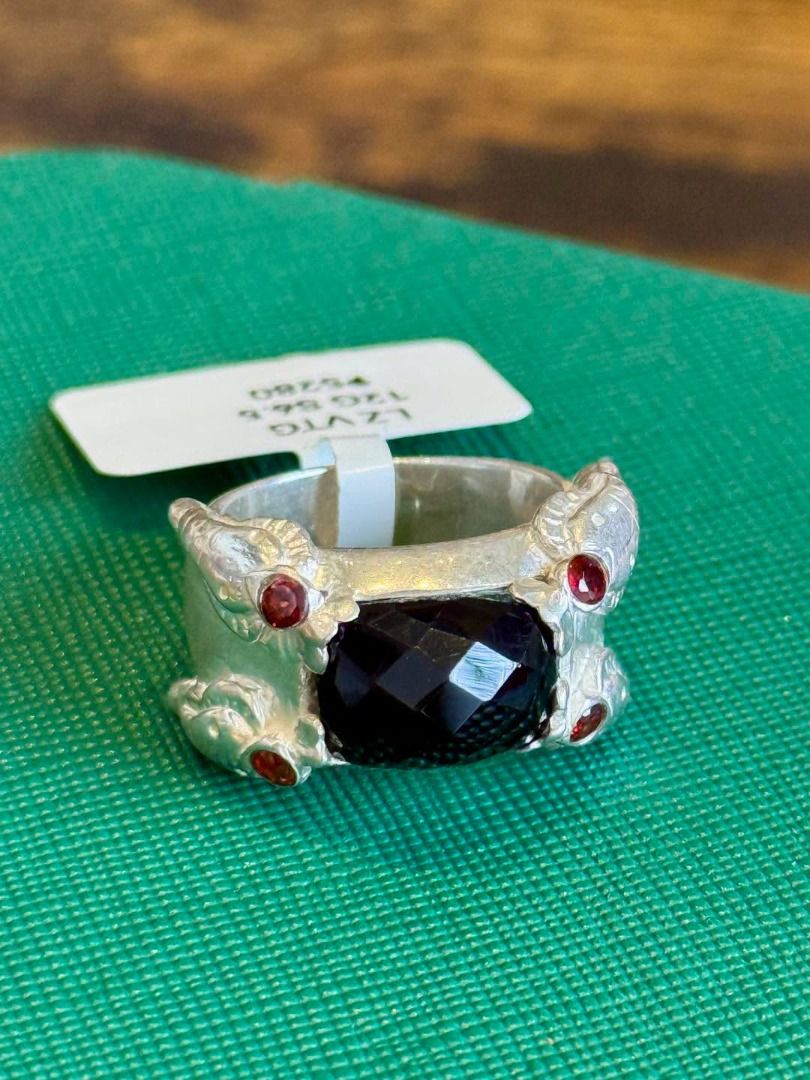 VINTAGE ONYX & GARNET STATEMENT RING (Category: Rings) located in Baguio. Submitted by asna_taku (Listing ID 1459997098, Image 1). Description: 🖤 VINTAGE ONYX & GARNET STATEMENT RING ❤️ A bold vintage piece featuring a faceted black onyx center accented with rich garnet stones, set in silver with beautifully detailed workmanship. ✨ Vintage piece 🖤 Natural onyx & garnet 🤍 Silver | 12g 💍 Size 6.5 💰 ₱5,280 A unique old-world design that makes a