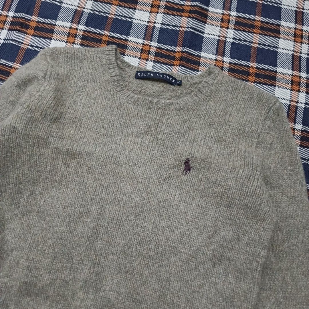 Vintage Ralph Lauren wool knitted sweater (Category: Coats, Jackets and Outerwear) located in Cebu City. Submitted by bsidethrift (Listing ID 1459930204, Image 3). Description: orig 💯 Medium 15 width 19 length excellent condition.