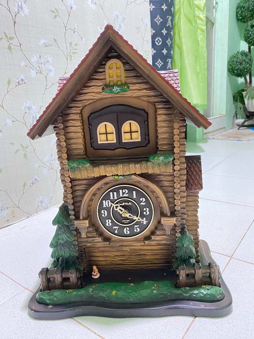 Vintage rhythm small world clock (Category: Looking For) located in Caloocan City. Submitted by noeld316982578 (Listing ID 1460040606, Image 1). Description: pm sa my gusto working Taguig location.