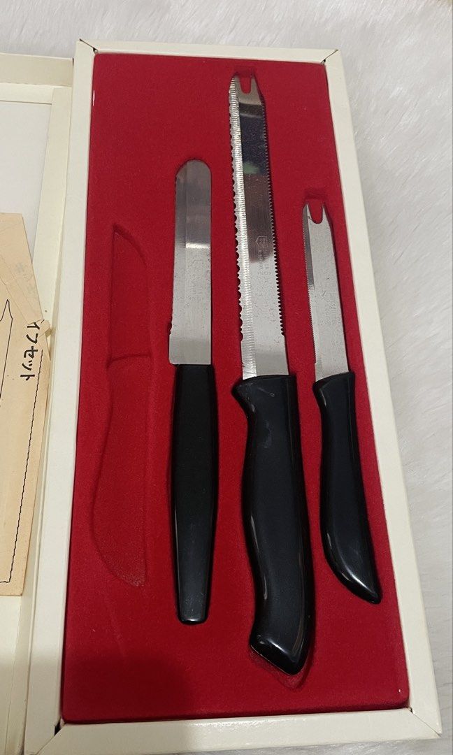 Vintage Solingen, Germany kitchen knife set AS IS (Category: Knives & Chopping Boards) located in Quezon City. Submitted by sissymissy1527 (Listing ID 1460006167, Image 2). Description: Issue: Missing 1 item at may konting rust yong 1 knife( check the photos) Selling as is where is ➡️featuring a scenic town illustration and the traditional Solingen quality seal.