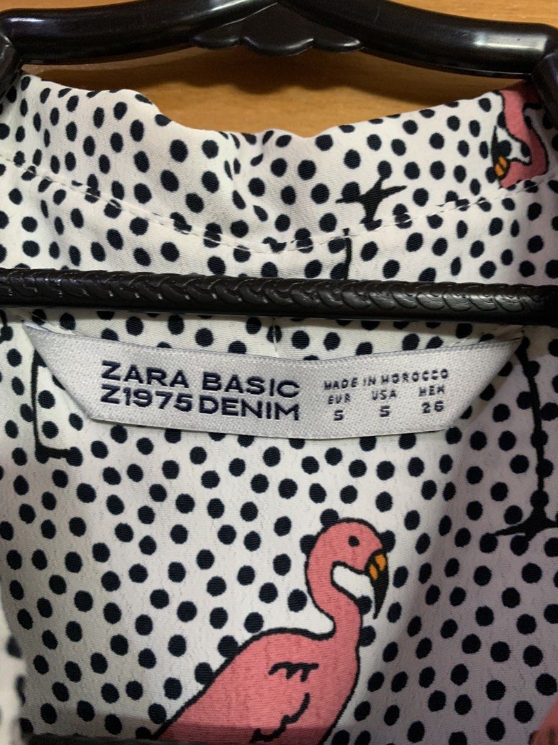 Vintage top (Category: Blouses) located in Malabon City. Submitted by Cn_apparel (Listing ID 1459987548, Image 3). Description: Like new Used once only Small on tag. Fit from small to semi large Zara basic.