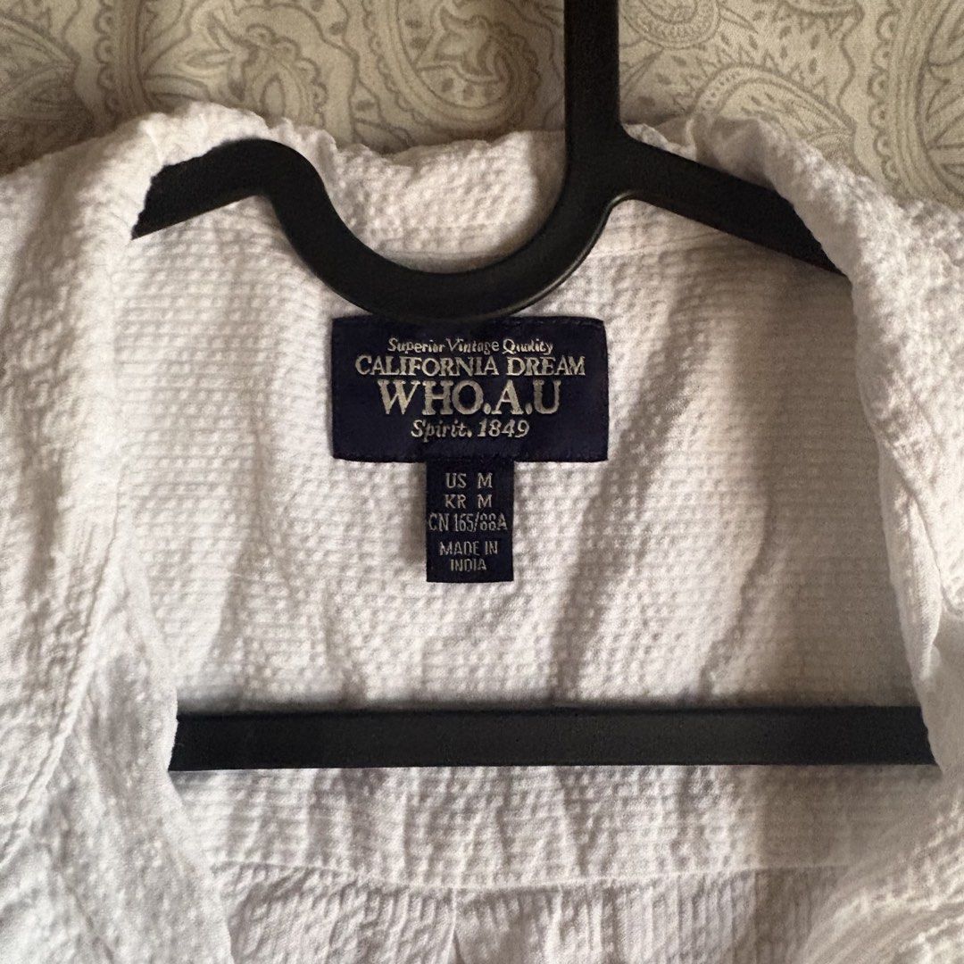 vintage white cropped button up (Category: Blouses) located in Cavite. Submitted by yminhq (Listing ID 1459967586, Image 2). Description: .