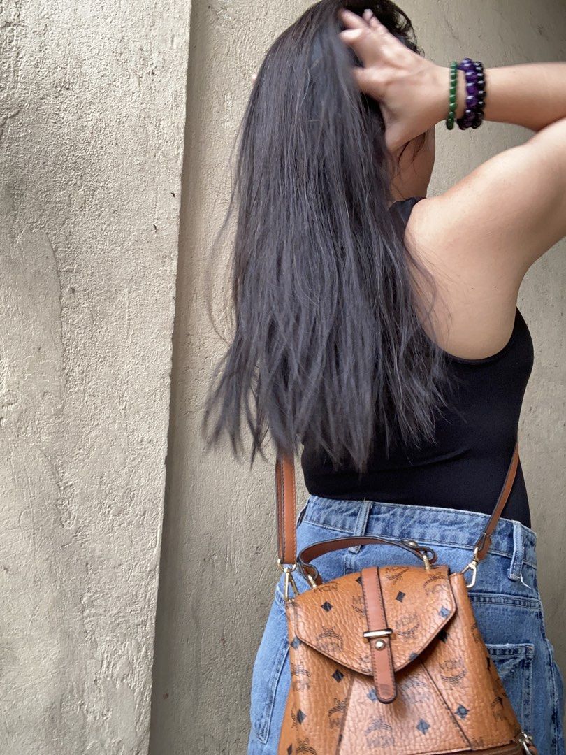 Visetos Cognac 2way Bag (Category: Cross-body Bags) located in Davao. Submitted by kuromisplace (Listing ID 1459904347, Image 2). Description: 📌 NGA , ukay bale source , rubber lining not perfect - can be use as back pack 📍Davao City.