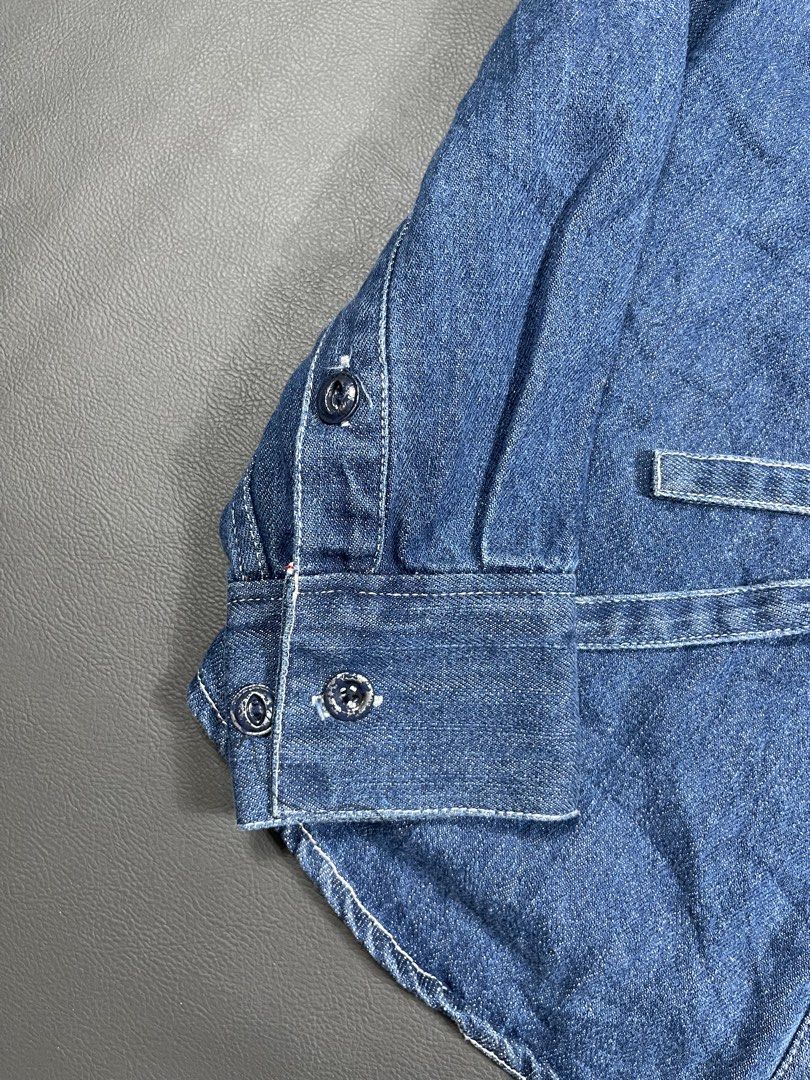 Visvim Selvedge Kimono (Category: Coats, Jackets and Outerwear) located in Caloocan City. Submitted by dapreluv (Listing ID 1460053886, Image 3). Description: Visvim Selvedge Kimono Width: 22.5” Shoulder: 22” Sleeves: 24” Length: 27” .