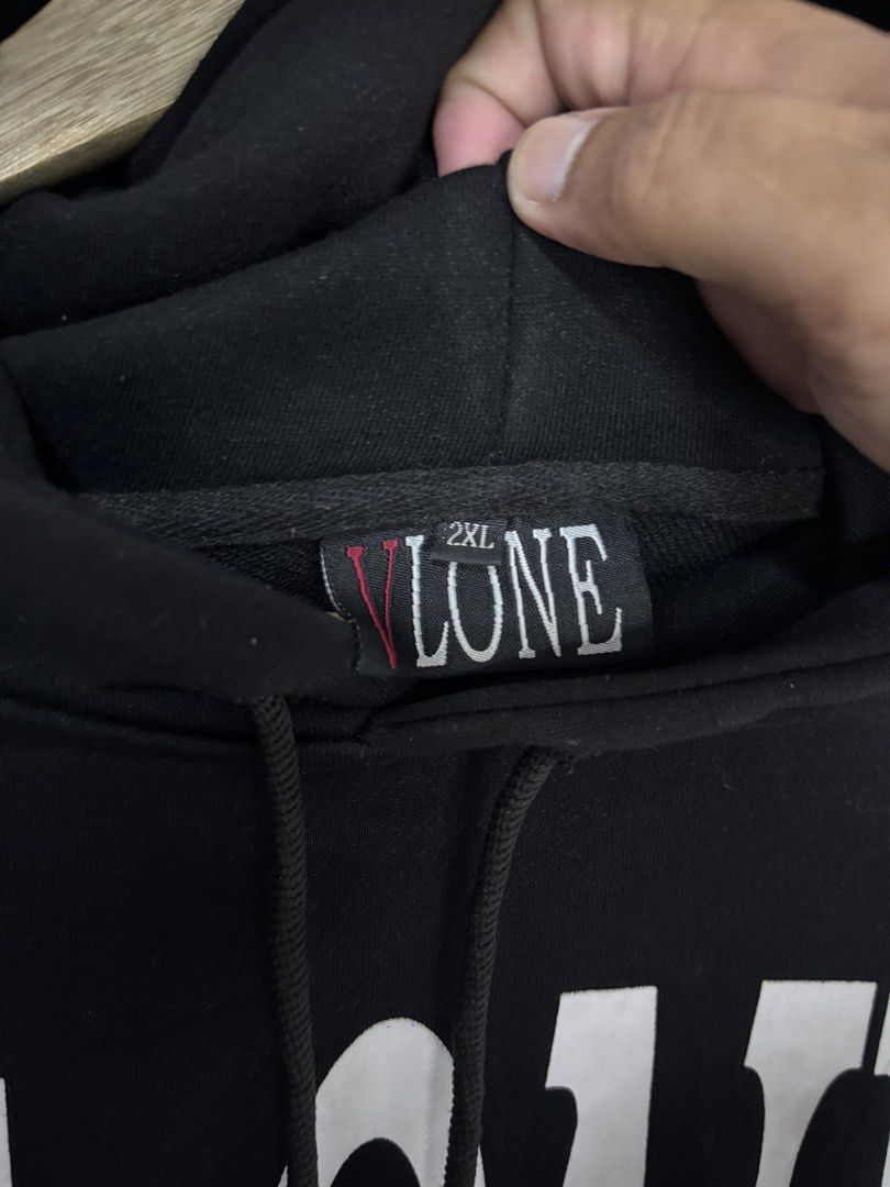 VLONE Black Hoodie 2XL (Category: Hoodies) located in Tarlac. Submitted by ronaldespi39287 (Listing ID 1460001307, Image 2). Description: ▫️VLONE ▫️30x26 ▫️EXCELLENT CONDITION COMPLETE TAGS ▫️COLOR RATE: 10/10 ▫️699 +SF ▫️TARLAC CITY 📍 📩.