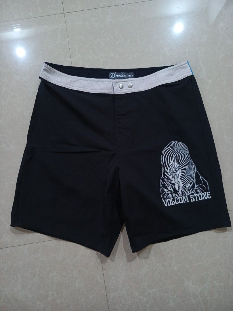 Volcom Liberators Board Shorts Size 30 (Category: Swim Trunks & Board Shorts) located in Cabatuan. Submitted by penthegreat (Listing ID 1460102630, Image 1). Description: - Volcom board shorts - Color: Black - Size: 30 - Graphic print on right leg - Blue back pocket - Ideal for swimming and surfing.