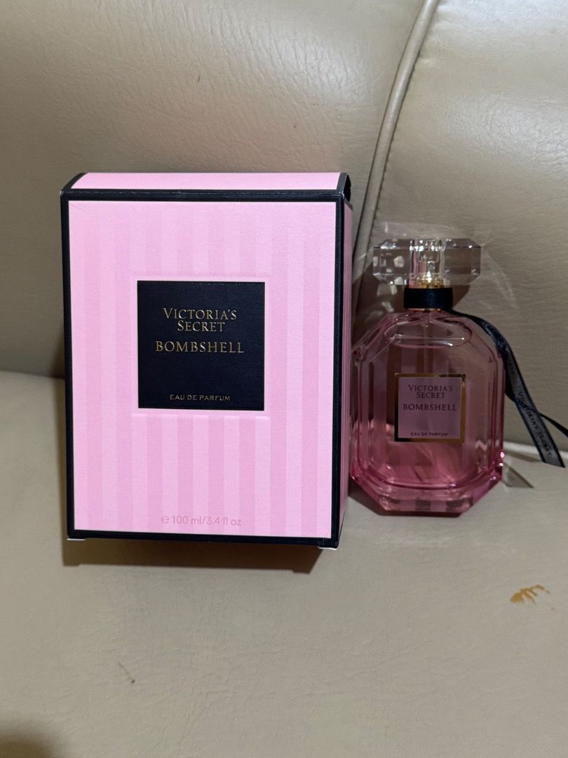 VS Bombshell EDP 100mL (Category: Fragrance & Deodorants) located in Las Pinas. Submitted by declutter.with.love (Listing ID 1460032288, Image 2). Description: Opened box but never used.