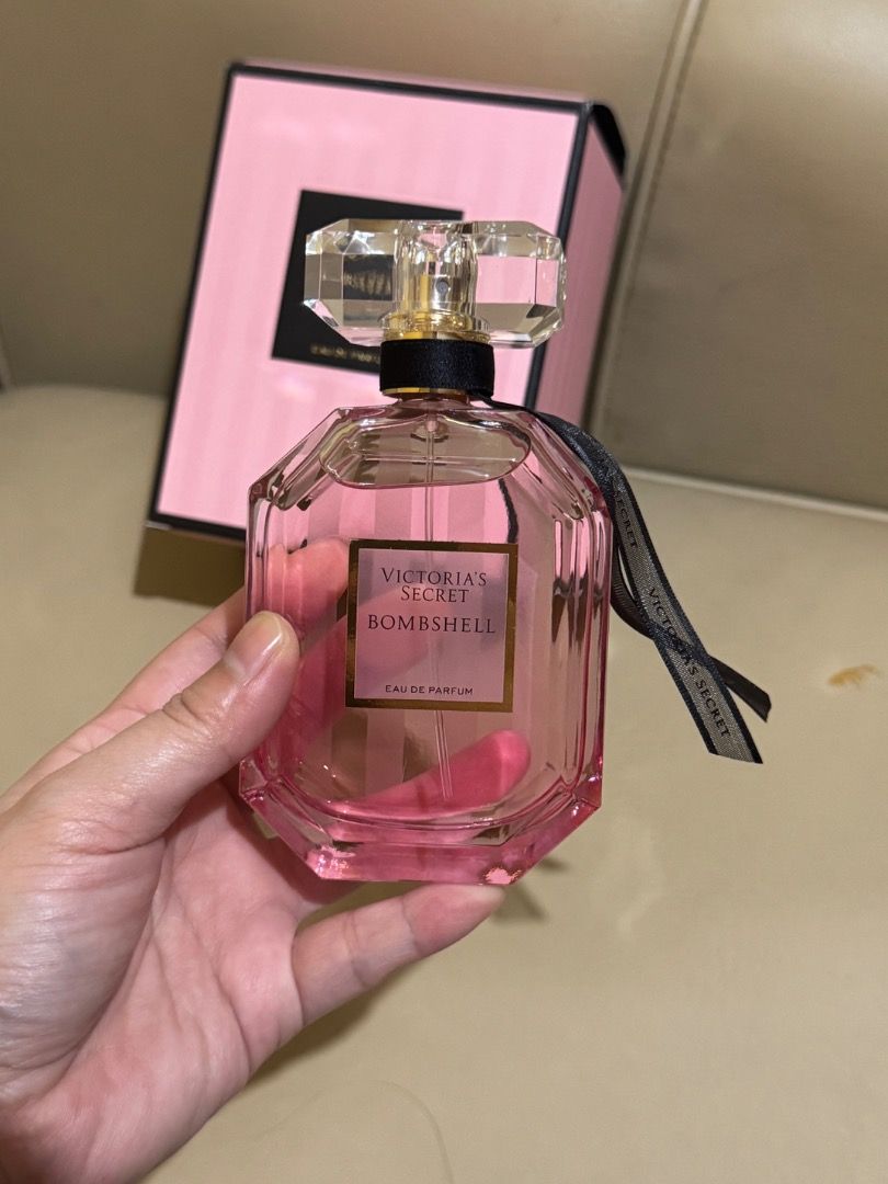 VS Bombshell EDP 100mL (Category: Fragrance & Deodorants) located in Las Pinas. Submitted by declutter.with.love (Listing ID 1460032288, Image 3). Description: Opened box but never used.