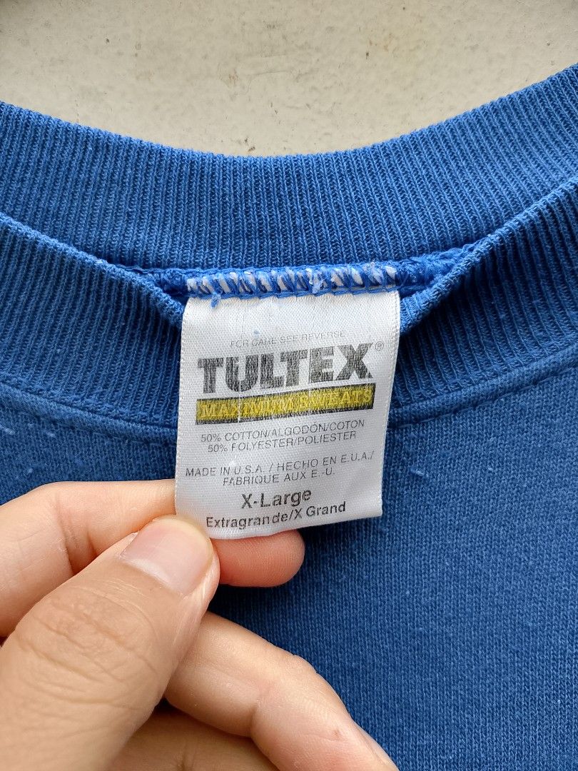 Vtg Tultex Crewneck (Category: Coats, Jackets and Outerwear) located in Subic. Submitted by stealo (Listing ID 1459950364, Image 2). Description: Vtg Tultex Crewneck XL (26/28.5) Good 200 J&T Gcash Olongapo City.