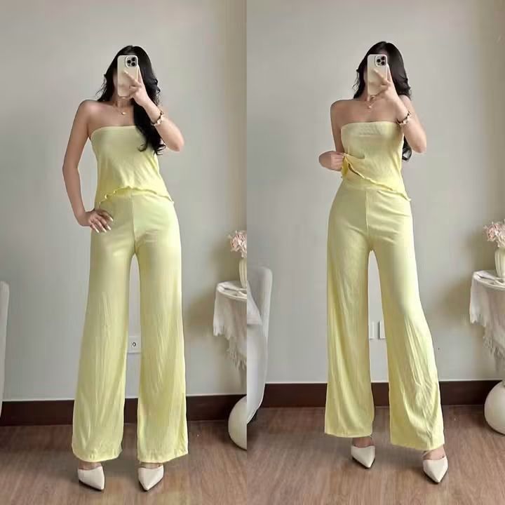 WENNA TOP AND PANTS COORDS (Category: Sets or Coordinates) located in Cainta. Submitted by agirlnamedkatkatII (Listing ID 1459948427, Image 2). Description: WENNA TUBE TOP AND PANTS COORDS P300.00 FREESIZE CAN FIT FROM SMALL-LARGE FABRIC: KNITTED 2x1 JO FABRIC NOTE: PLEASE PROVIDE 2ND AND 3RD COLOR OPTIONS.