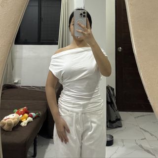 (Category: ) located in . Submitted by mi.cha (Listing ID 1460098027, Image 1). Description: .