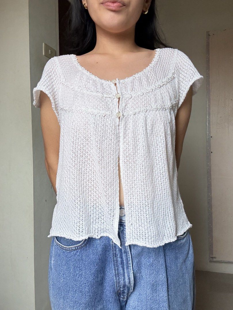 White Lace Top (Category: Blouses) located in Naga. Submitted by yzzzh (Listing ID 1459997433, Image 1). Description: quality is sooo nice! see through intricate details .