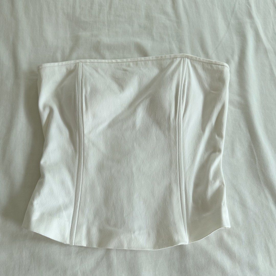 White Padded Corset Tube Top (Category: Others Tops) located in San Juan City. Submitted by keep.it.clean (Listing ID 1459988420, Image 1). Description: Comes with pads See photos for measurements Bought from Thailand helping tags: h&m, zara, bershka, cotton on, uniqlo .