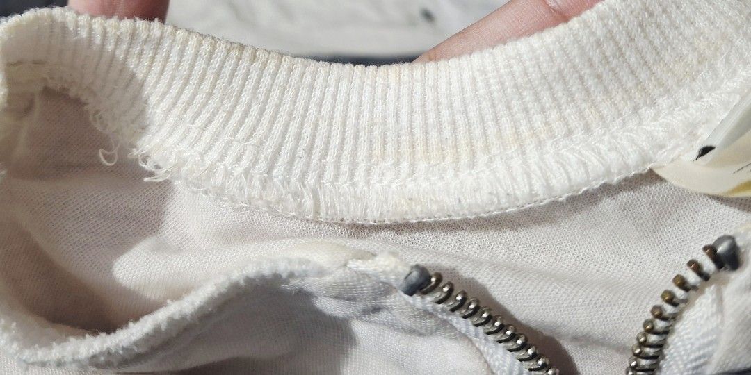 ​White Side-Stripe Full Zip Front Lightweight Jacket Top (Category: Coats, Jackets and Outerwear) located in Manila. Submitted by fits.for.less (Listing ID 1460020947, Image 3). Description: 50 pesos LP: 30 >> washable stain sa neck area >> S to M, keri L >> kinda see through, lightweight MOP: Gcash MOD: lalamove/grab, pick-up if malapit lang.