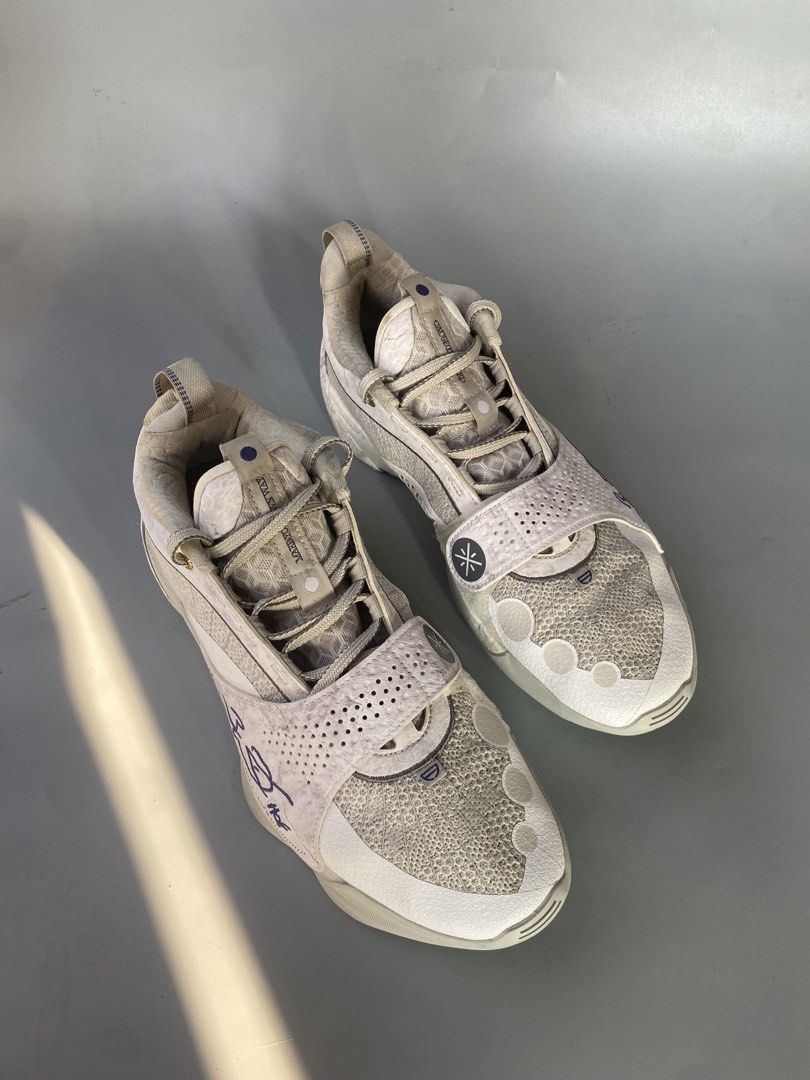 WoW All City 13 Encore (Category: Sneakers) located in Leyte. Submitted by lesterjacaseno (Listing ID 1460014867, Image 3). Description: WoW All City 13 Encore.