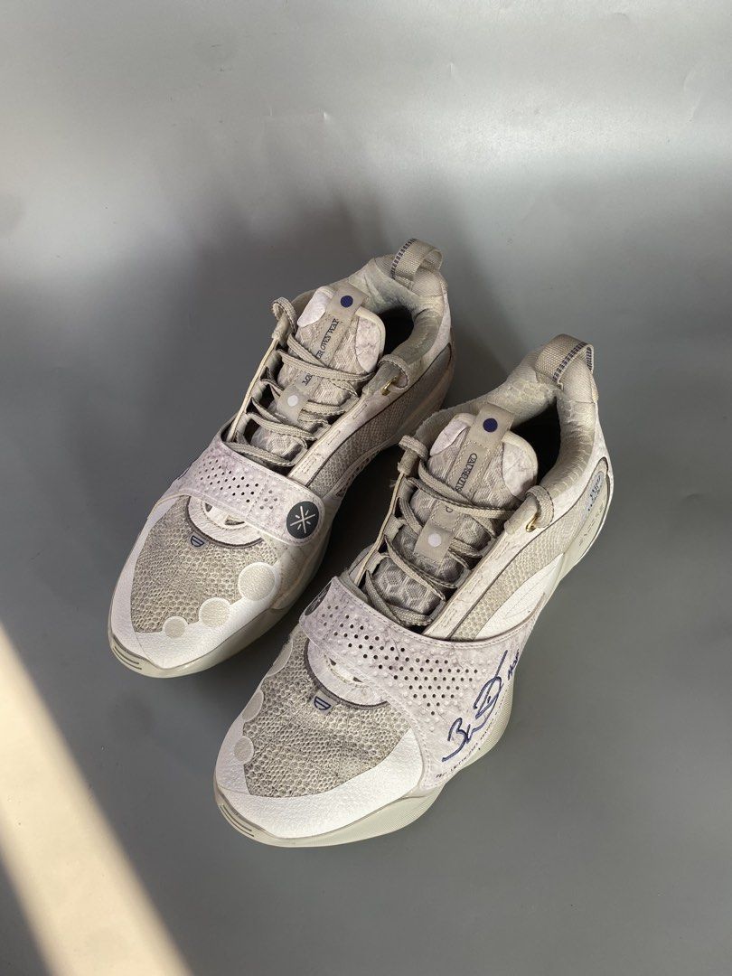 WoW All City 13 Encore (Category: Sneakers) located in Leyte. Submitted by lesterjacaseno (Listing ID 1460014867, Image 2). Description: WoW All City 13 Encore.