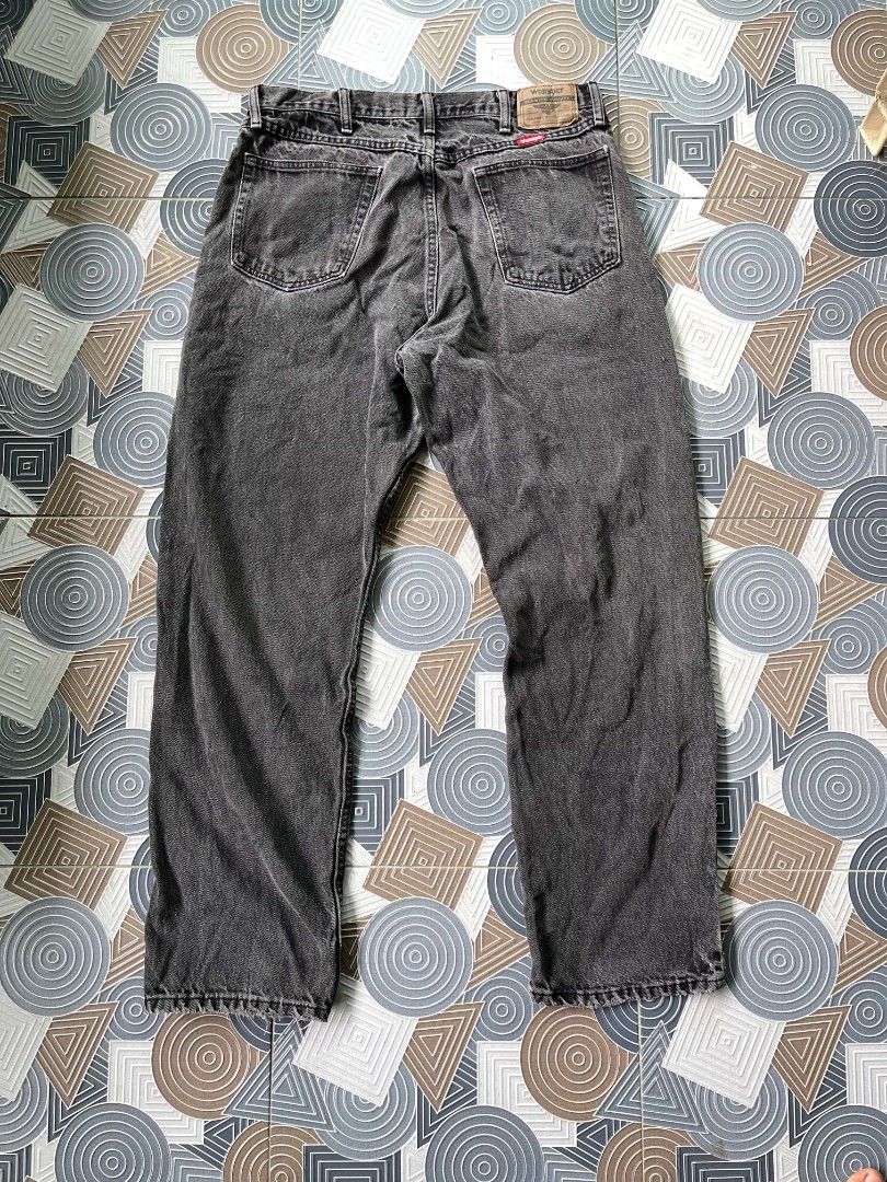 Wrangler Stone Washed Black Denim Jeans (Category: Jeans) located in Tayug. Submitted by pabilidamitngpatay (Listing ID 1460043746, Image 2). Description: Wrangler Stone Washed Black Denim Jeans 36 waist 42 length 8.5 leg opening .