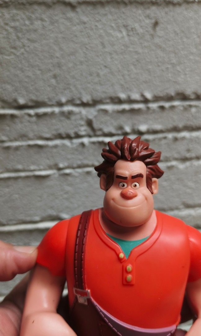 Wreck it Ralph (Category: Figurines & Statues) located in Baguio. Submitted by ukay_district (Listing ID 1459914327, Image 3). Description: Wreck it Ralph Disney Bandai 350.