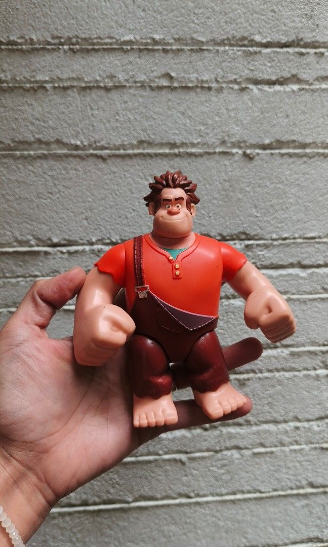 Wreck it Ralph (Category: Figurines & Statues) located in Baguio. Submitted by ukay_district (Listing ID 1459914327, Image 1). Description: Wreck it Ralph Disney Bandai 350.