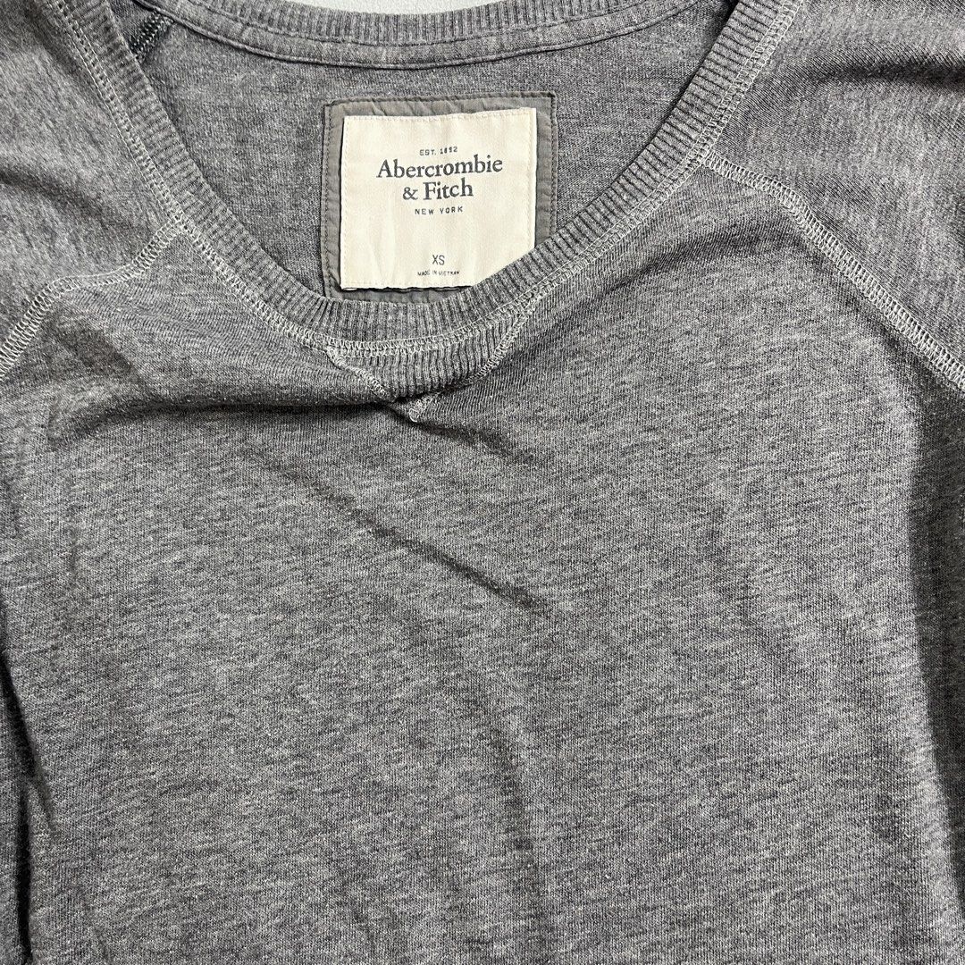 Y2k Abercrombie Womens (Category: Blouses) located in Nasugbu. Submitted by janstuffs_womens (Listing ID 1460082591, Image 3). Description: Y2k Abercrombie top XS on tag 17x22 dimes 300 only.