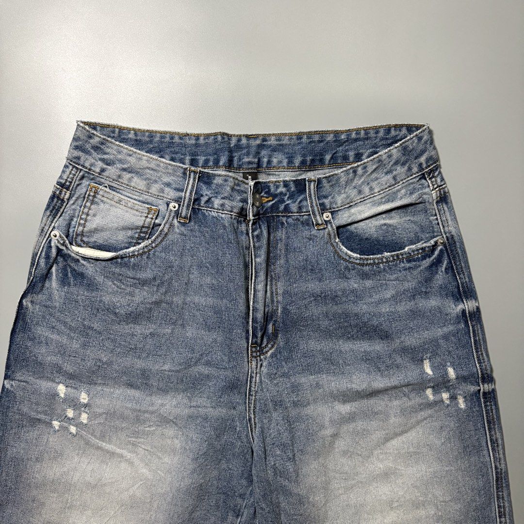 Y2K Denim Shorts Jorts (Category: Shorts) located in Tayabas. Submitted by tayabaskartell (Listing ID 1459999310, Image 2). Description: .