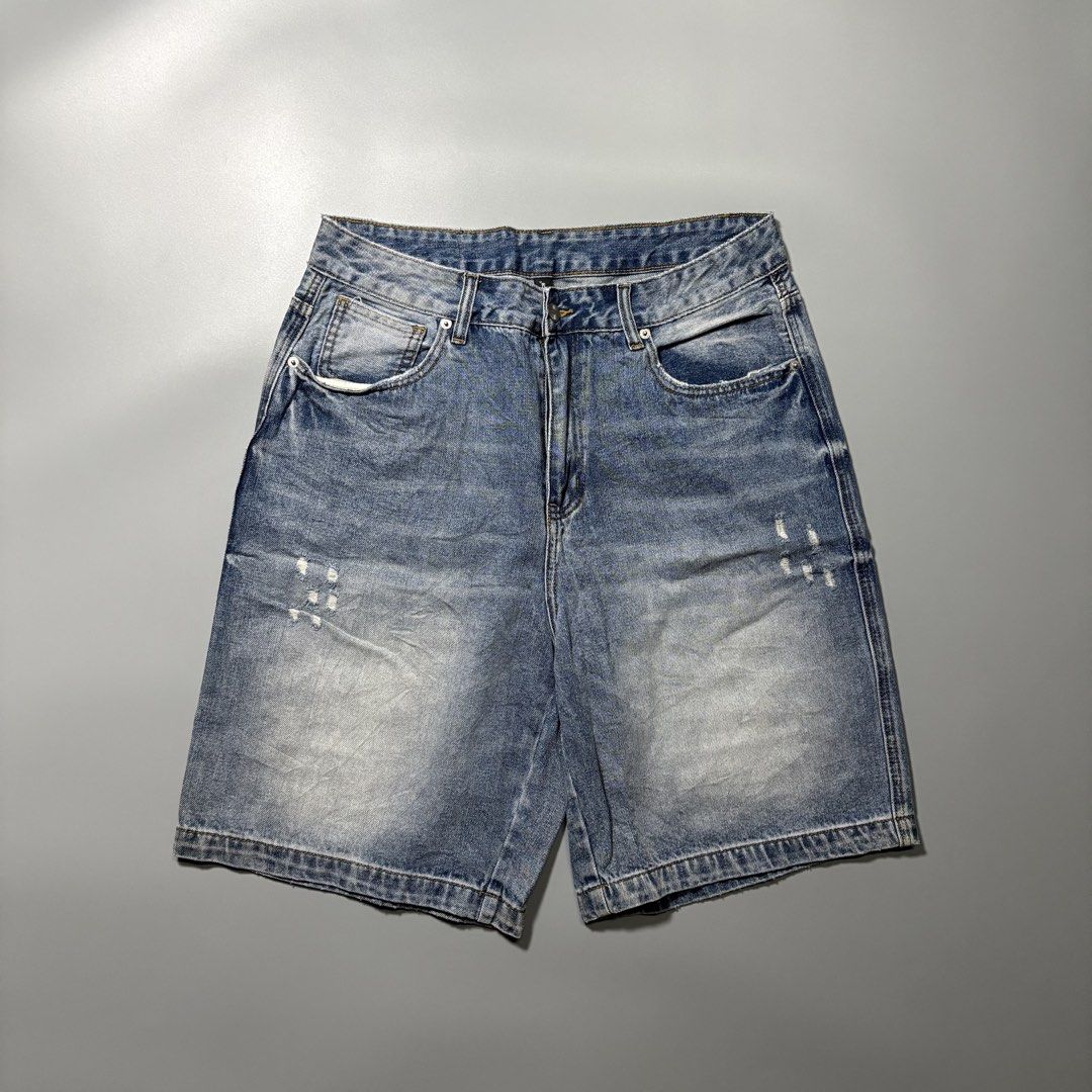 Y2K Denim Shorts Jorts (Category: Shorts) located in Tayabas. Submitted by tayabaskartell (Listing ID 1459999310, Image 1). Description: .