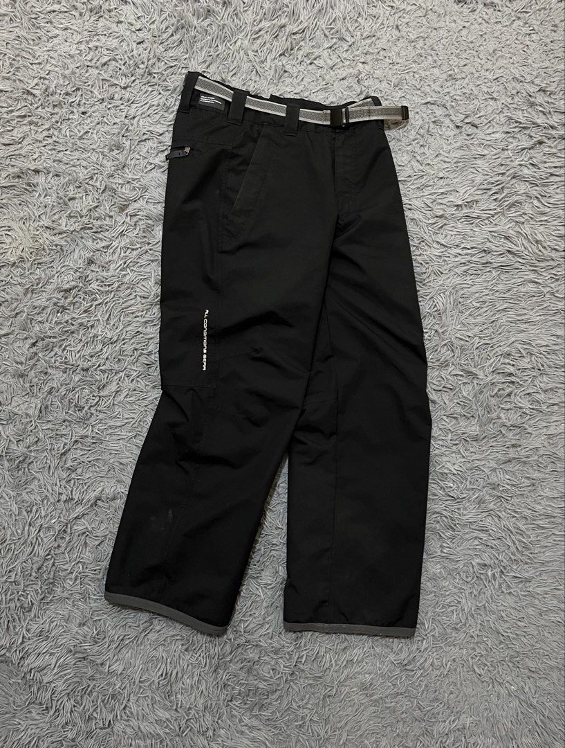 Y2k Nike ACG (All Conditions Gear) Outer Layer 3 Technical Shell Pants Black Thermal Lined (Category: Trousers) located in Baguio. Submitted by feelathome (Listing ID 1460057608, Image 2). Description: Y2k Nike ACG (All Conditions Gear) Outer Layer 3 Technical Shell Pants Black Thermal Lined Tag size: Large Width: 32-38 Length: 42 Shoulder: 14 Sleeves: 11 In good condition 3,850php Free nationwide shipping. Read the description and check all phot