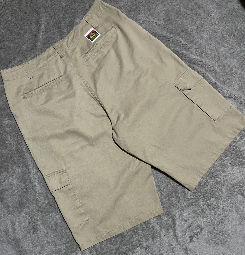 Y2K Vintage Element Burleys Cargo jorts (Category: Shorts) located in Davao. Submitted by batz11 (Listing ID 1460096334, Image 3). Description: VTG ELEMET BURLEYS CARGO SHORTS Condition: Very good condition Color rate: 9.8/10 Dimensions: Size - 33 Length - 26 Hem - 12 Issue: Minimal scratch only, barely visible (check last photo for reference) DAVAO CITY LOCATION 📍 CAN SHIP THRU J&T 🚚 DM IF INTERESTED 📥.