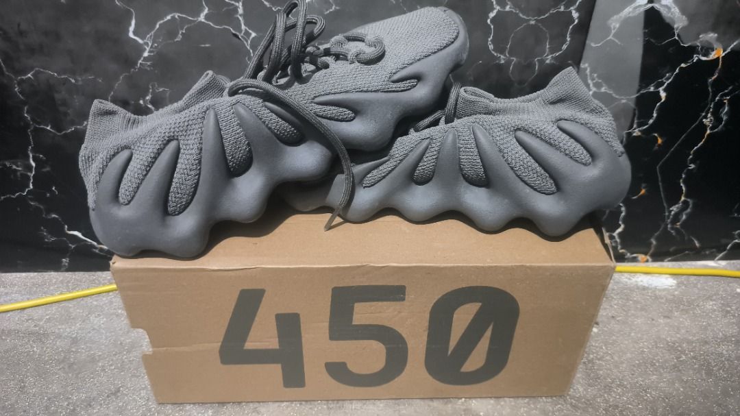 Yeezy Boost 450 (Category: Dress Shoes) located in Caloocan City. Submitted by gerald.av (Listing ID 1459977291, Image 1). Description: ORIGINAL.
