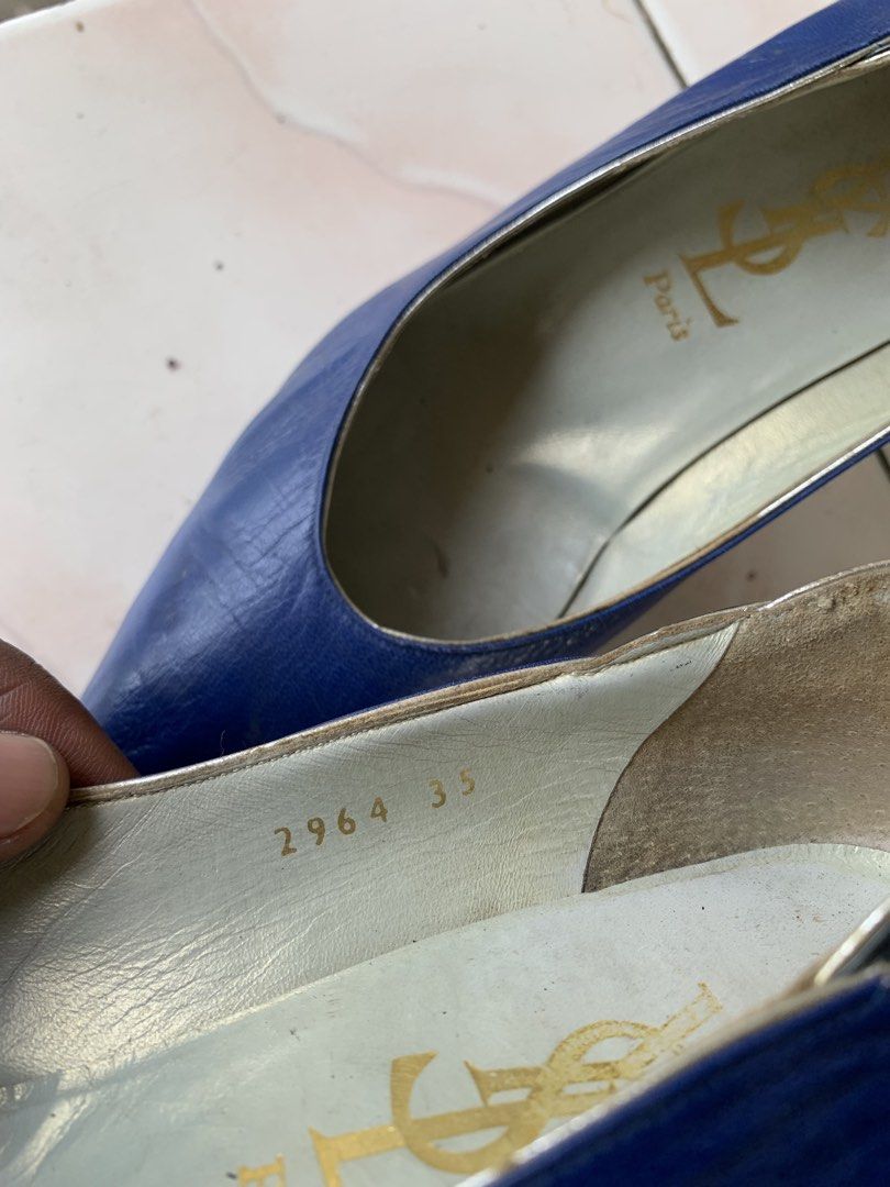Yves Saint Laurent Heels (Category: Sneakers & Footwear) located in Kabacan. Submitted by mansourrrrrr (Listing ID 1460044301, Image 3). Description: Yves Saint Laurent Heels Size: 35.