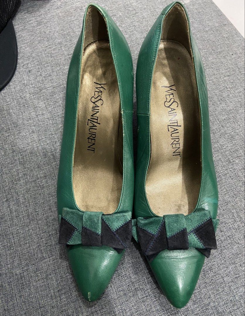 Authetic Yves Saint Laurent pointed-toe flats (Category: Heels) located in Manila. Submitted by makeclassy.ph (Listing ID 1460015609, Image 1). Description: Yves Saint Laurent pointed-toe flats Sign of used Flaws Authetic Size 35 women only .