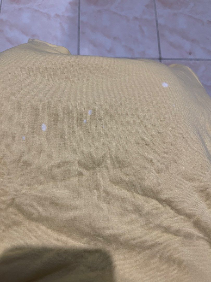 Zara Basic T-shirt Yellow and White (Category: Shirts) located in Manila. Submitted by iluvsamgyup (Listing ID 1460020025, Image 2). Description: - Yellow & White Zara Basic Tee - Size: Large (L) - Perfect for everyday casual wear - ₱100 for two.