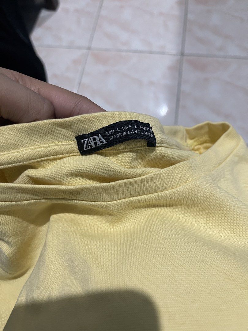 Zara Basic T-shirt Yellow and White (Category: Shirts) located in Manila. Submitted by iluvsamgyup (Listing ID 1460020025, Image 3). Description: - Yellow & White Zara Basic Tee - Size: Large (L) - Perfect for everyday casual wear - ₱100 for two.