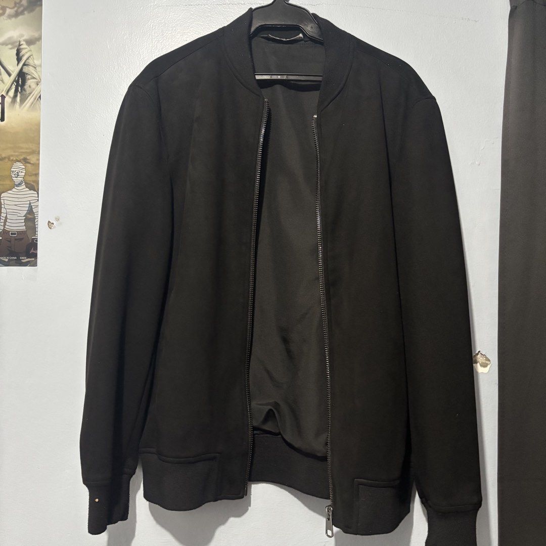 ZARA Black Bomber Jacket (Category: Coats, Jackets and Outerwear) located in Manila. Submitted by shosellthrift (Listing ID 1459967952, Image 1). Description: - Classic black Zara bomber jacket - Size S - Simple design, great for layering - Ribbed cuffs and hem - Zipper closure - Made in Bangladesh.