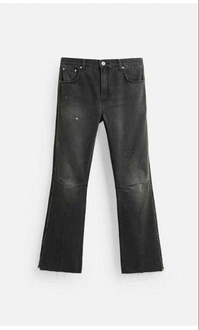 Zara Flared with side zip Black jeans (Category: Jeans) located in Batangas. Submitted by kontin (Listing ID 1459995896, Image 1). Description: Zara Flared with side Zip washed Black Jeans Authentic Brandnew Fitted only, Bought in Zara App RFS: too long Dimes Size 30 Waist: 30 Front rise: 12’ Length: 43’ Hem/leg opening: 9-12’ (adjustable Zip) Can be baggy if open straight up (Zip).