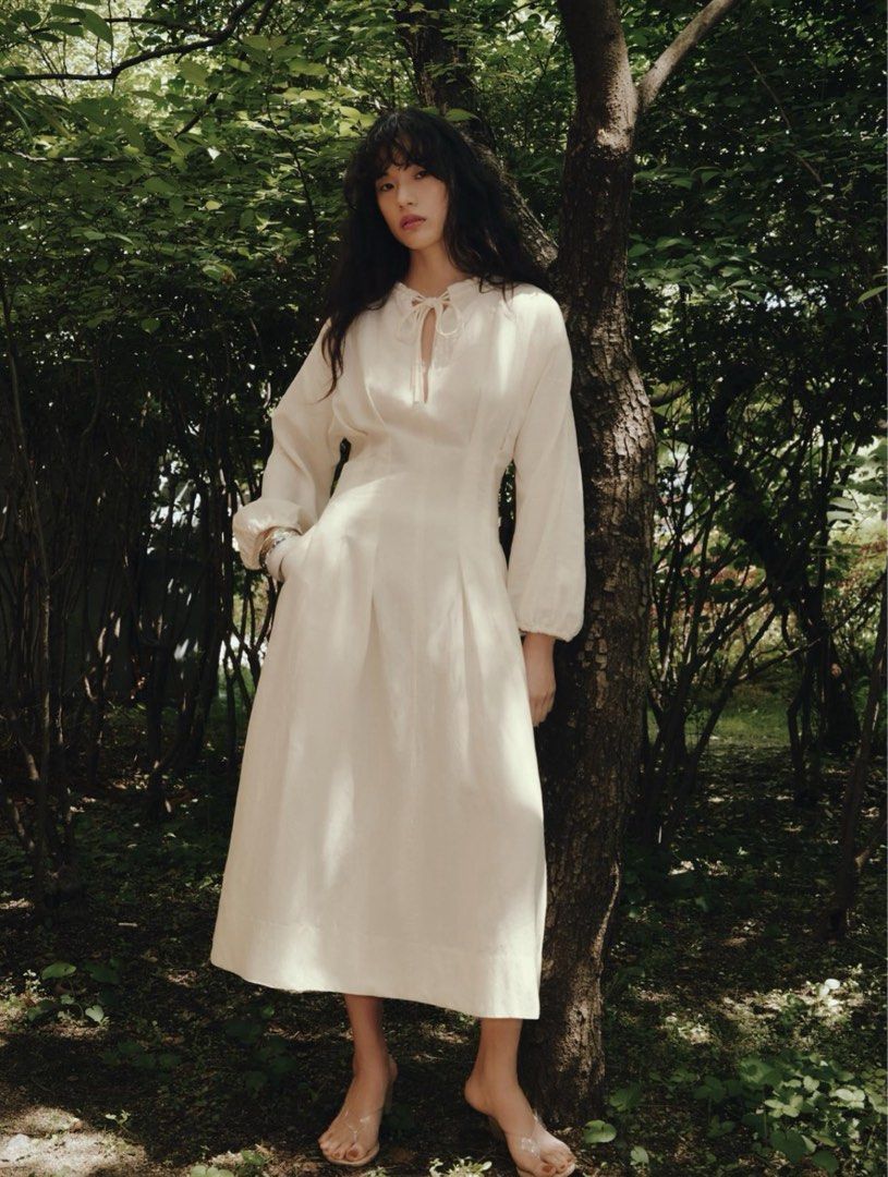 Zara Midi Dress (Category: Dresses) located in Quezon City. Submitted by shopper_xoxo (Listing ID 1460015513, Image 1). Description: Brand new with tag 😊.