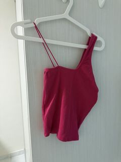 (Category: ) located in . Submitted by glimcloset (Listing ID 1460063797, Image 1). Description: .